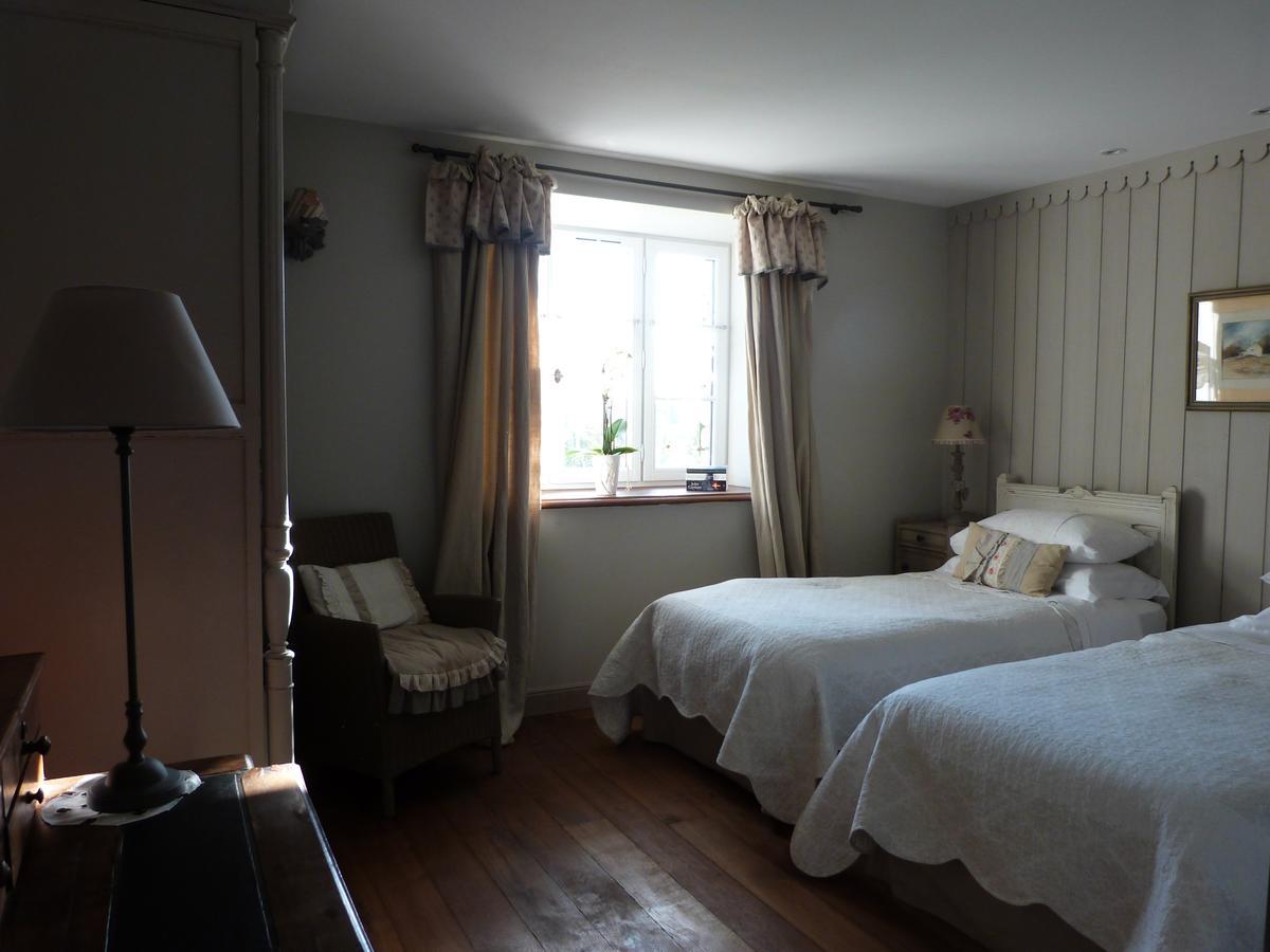 Le Manoir De Beauregard Bed & Breakfast Clermont-de-Beauregard Exterior photo